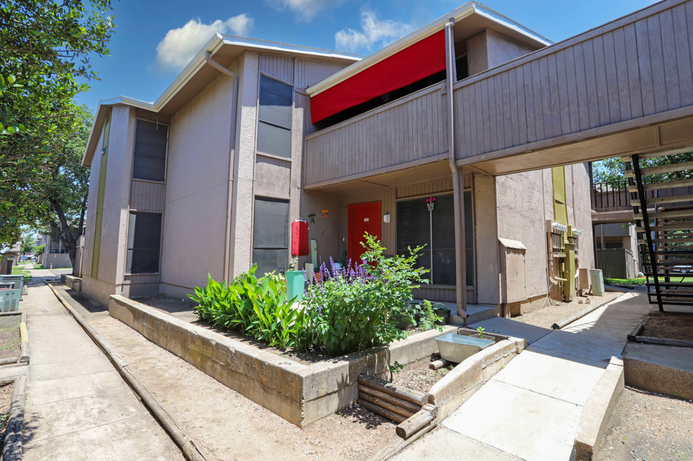 Sierra Vista Dallas, TX (214) 2474914